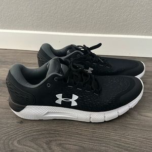 Men’s never worn Under Armour Charged Rogue shoe. Size 14.